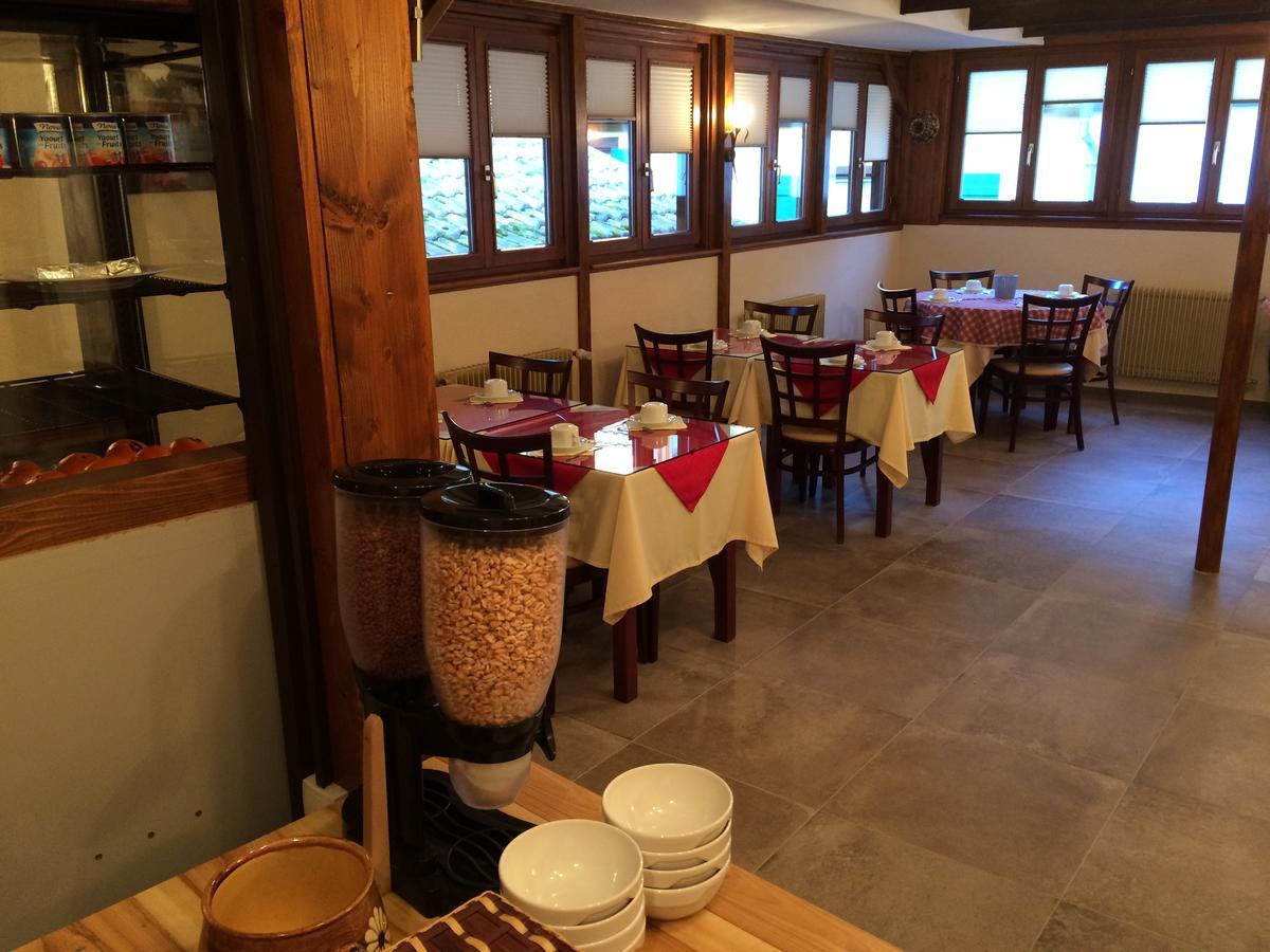 德斯洛伊斯城堡酒店 埃圭斯海姆 外观 照片